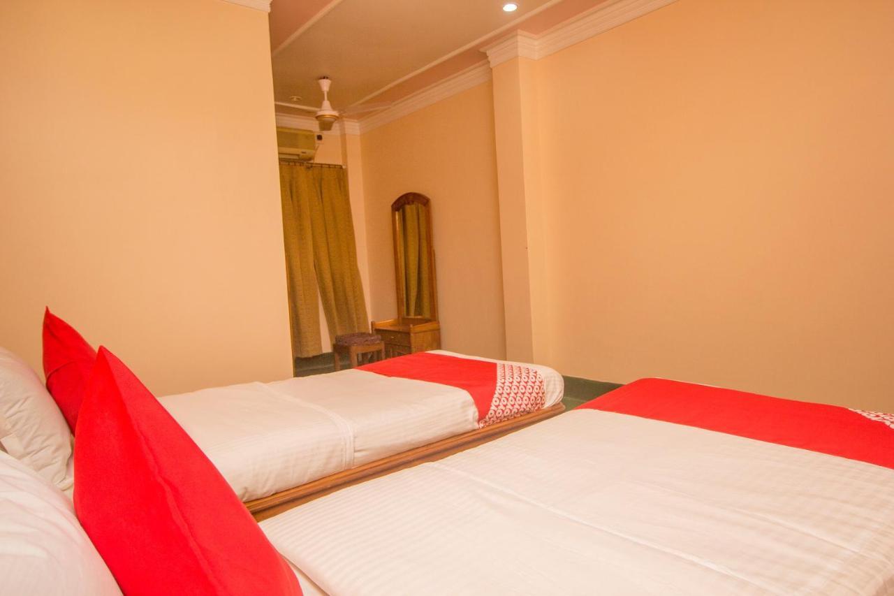 OYO 48133 Hotel Payel Māldah Kültér fotó
