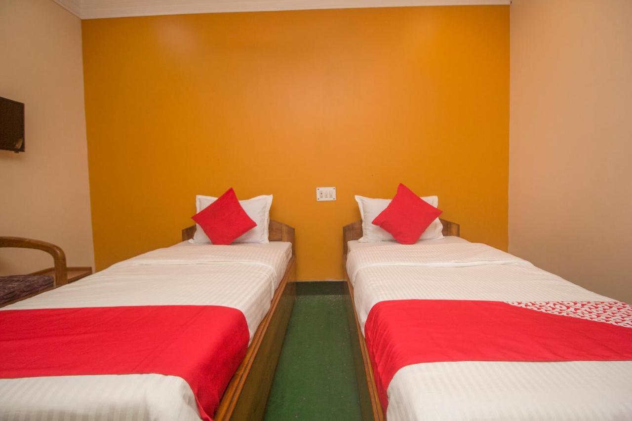 OYO 48133 Hotel Payel Māldah Kültér fotó