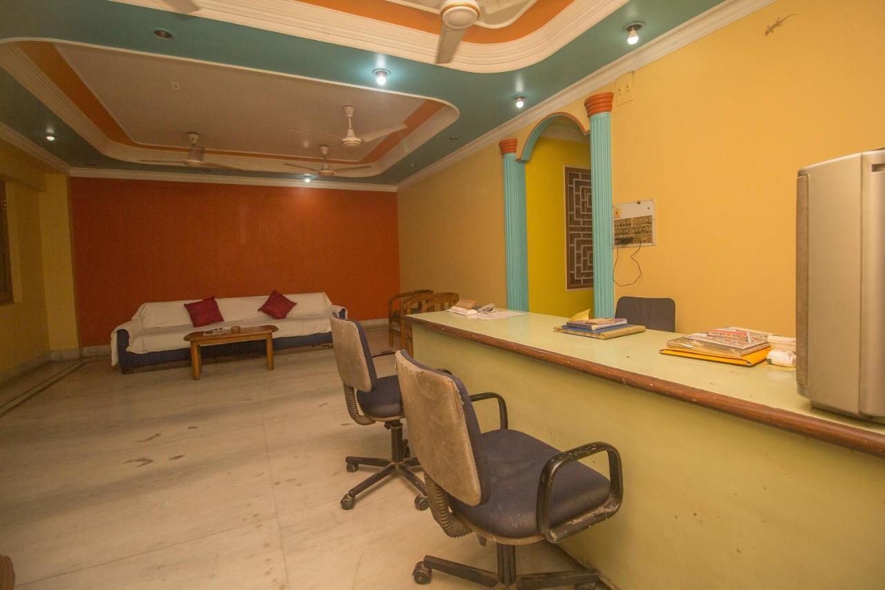 OYO 48133 Hotel Payel Māldah Kültér fotó
