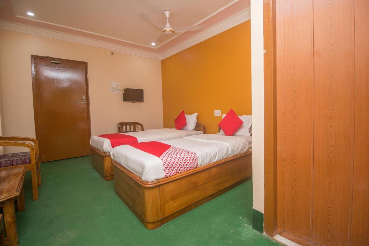 OYO 48133 Hotel Payel Māldah Kültér fotó