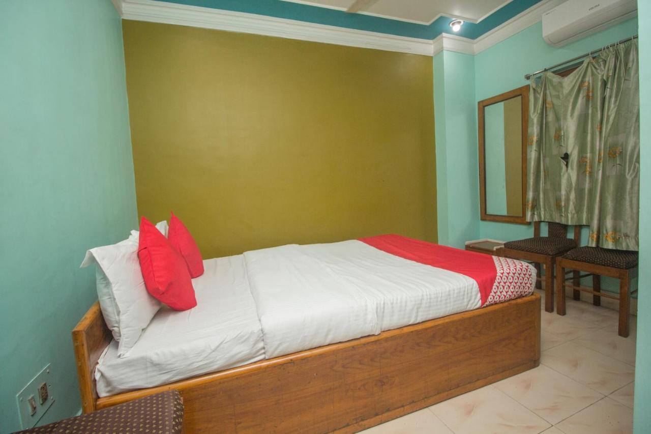 OYO 48133 Hotel Payel Māldah Kültér fotó