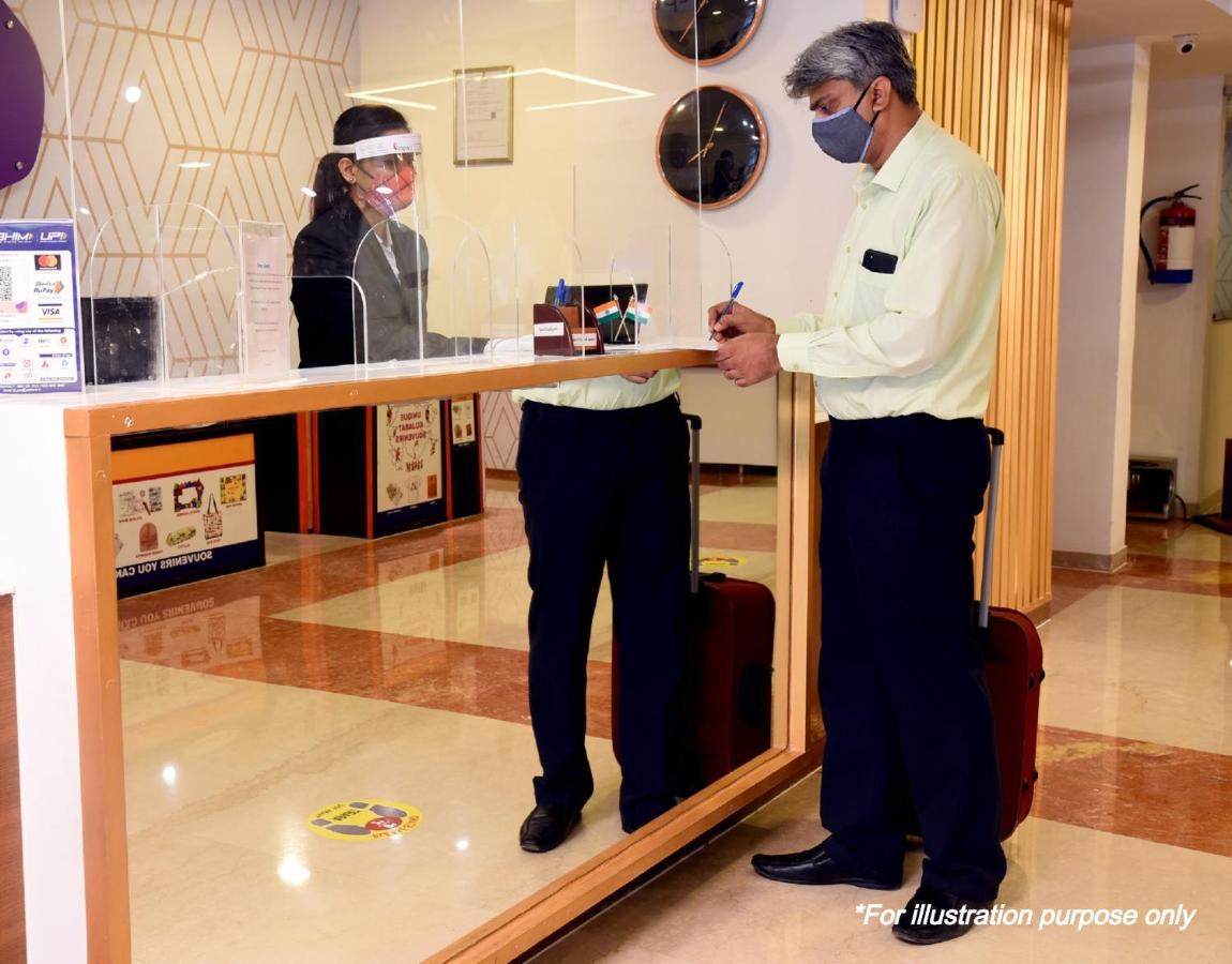 OYO 48133 Hotel Payel Māldah Kültér fotó