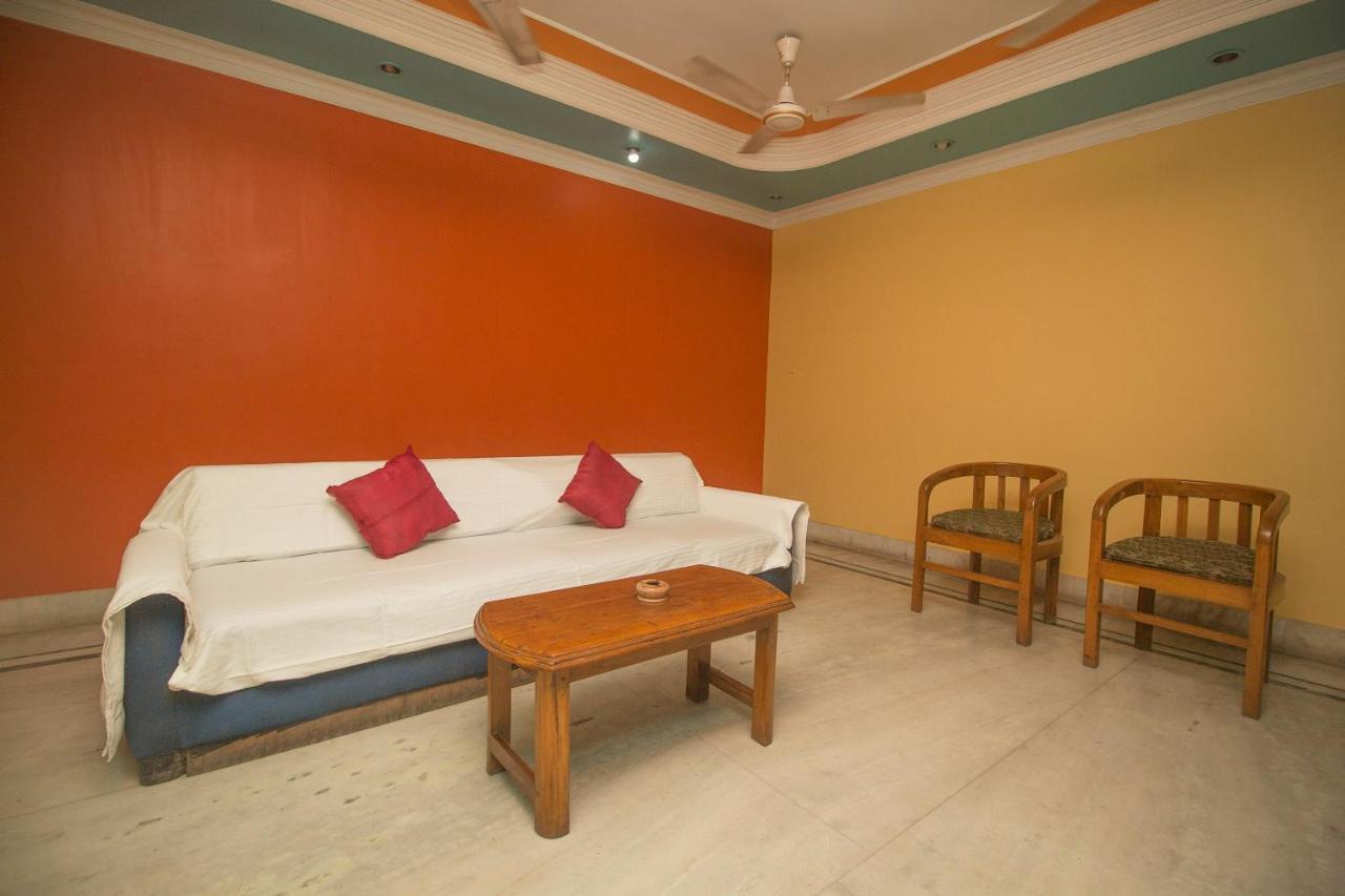 OYO 48133 Hotel Payel Māldah Kültér fotó
